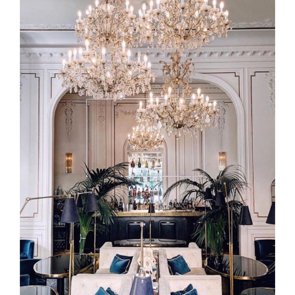 cosulich_interiors_and_antiques_products_new_york_design_1940s_italian_antique_baroque_revival_crystal_gilded_chandelier_hotel_lobby